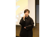 牛津大學出版社中英語文教學出版部出版總監周燕明女士致辭,講述兩大學術機構的合作成效。 牛津大學出版社中英語文教學出版部出版總監周燕明女士致辭,講述兩大學術機構的合作成效。