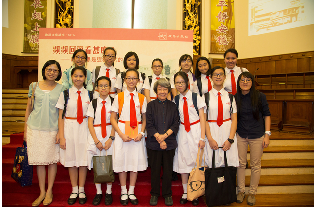 小思與參加者合照